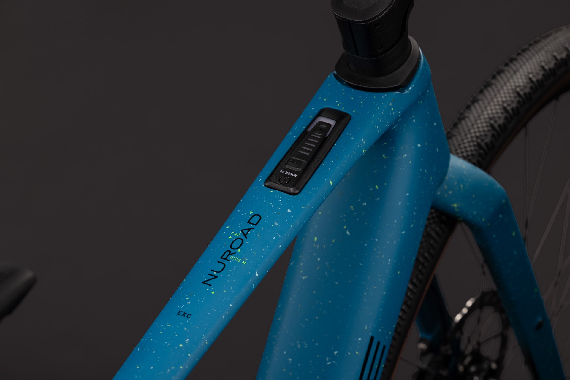 CUBE Nuroad Hybrid C:62 EXC 400X in tropicalteal'n'black, Oberrohr mit Akkuanzeige