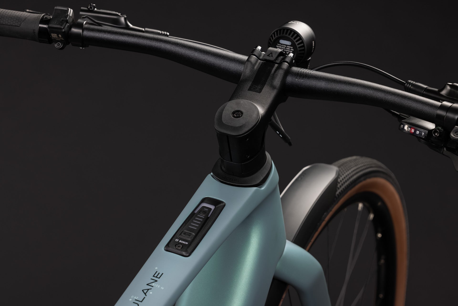 CUBE Nulane Hybrid C:62 Race 400X FE in seagrey´n´black, Detailansicht des Cockpits