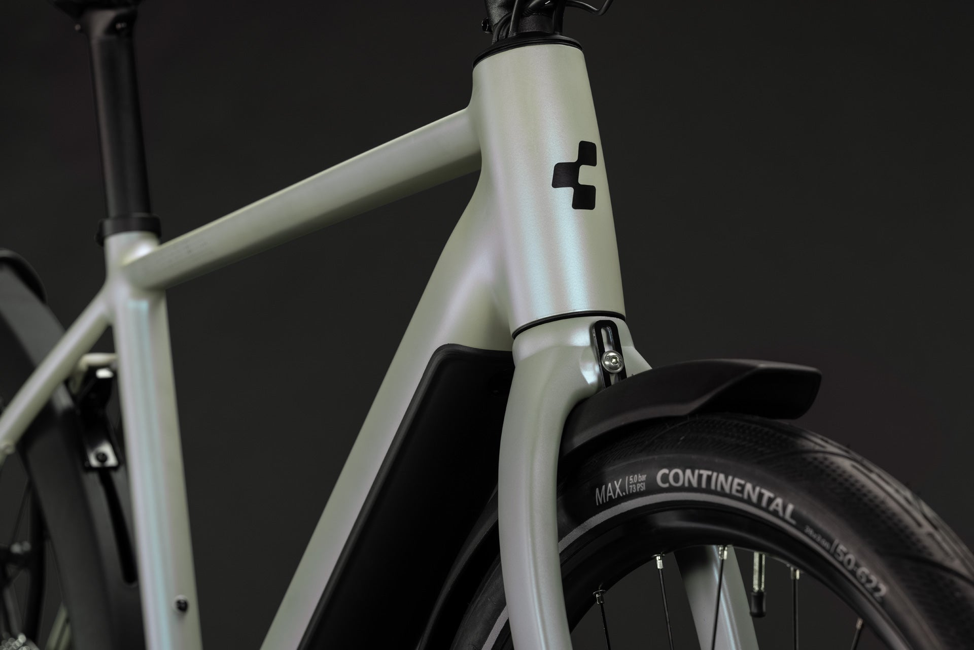 CUBE Editor Hybrid Pro 360 FE glintsand´n´black, E-Bike Nahaufnahme vom Rahmen und Vorderrad