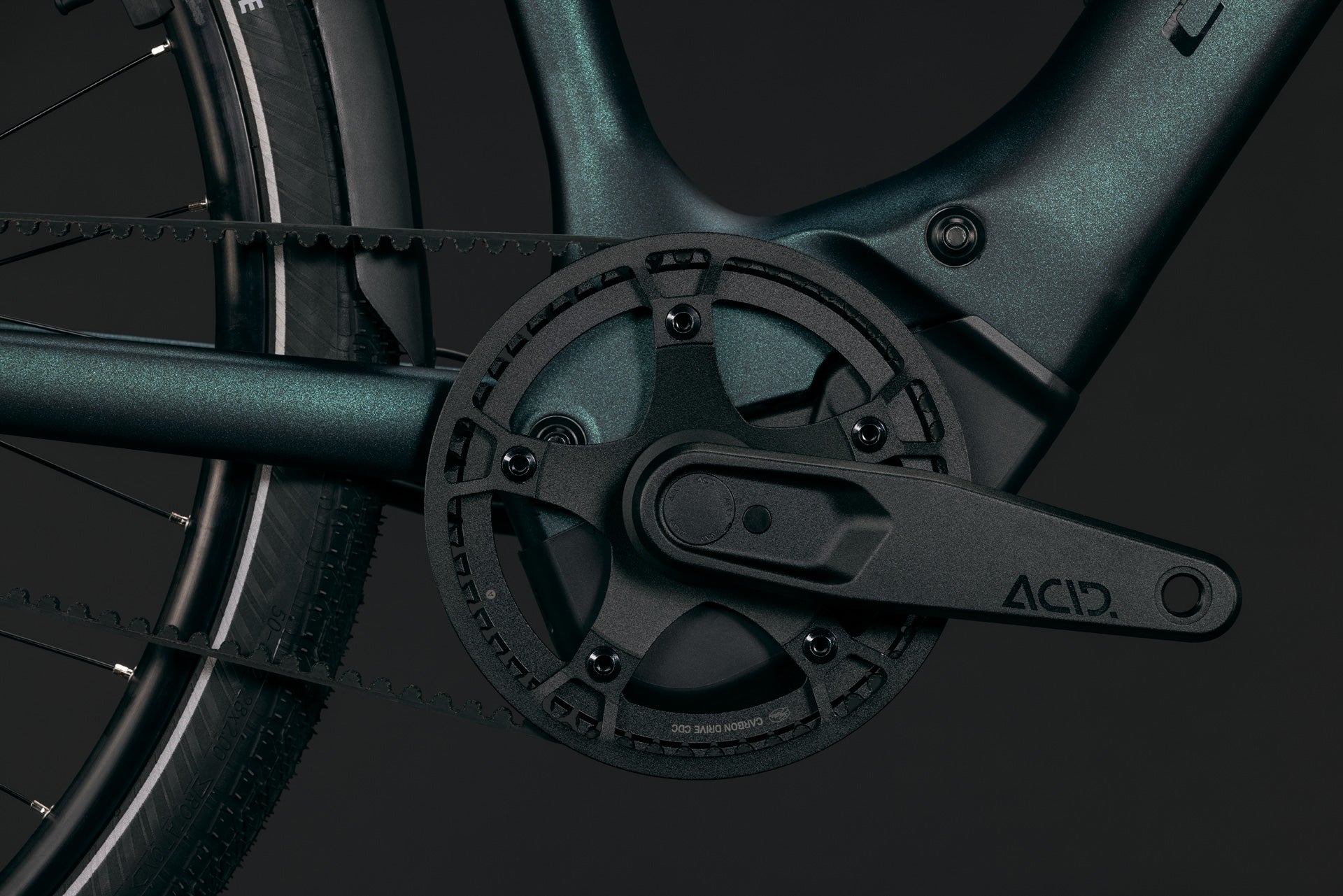 CUBE Editor Hybrid SLX 400X FE in glitterteal´n´black, Detail von Antrieb und Kettenblatt