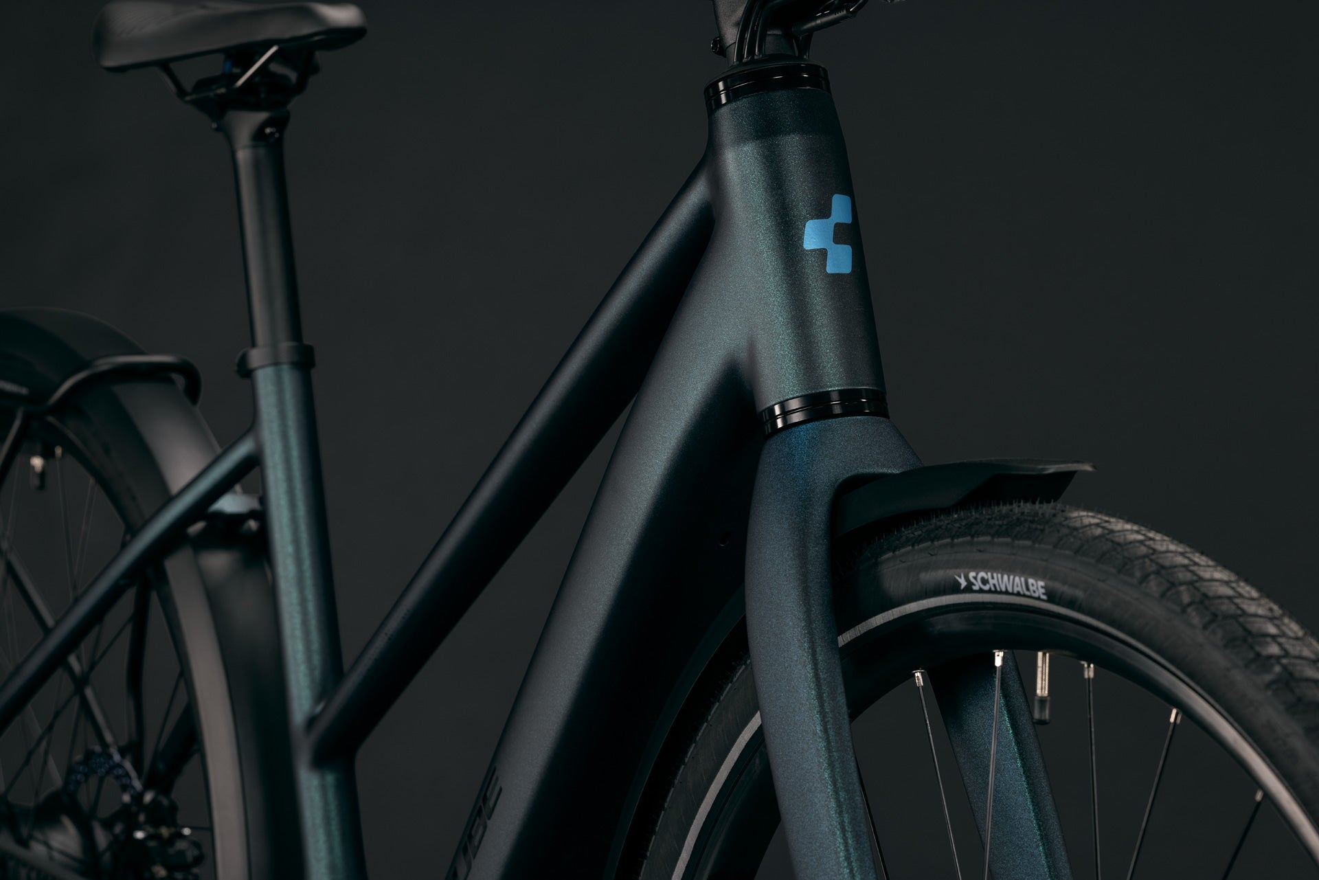 CUBE Editor Hybrid SLX 400X FE E-Bike in Glitterteal und Schwarz, Detailansicht