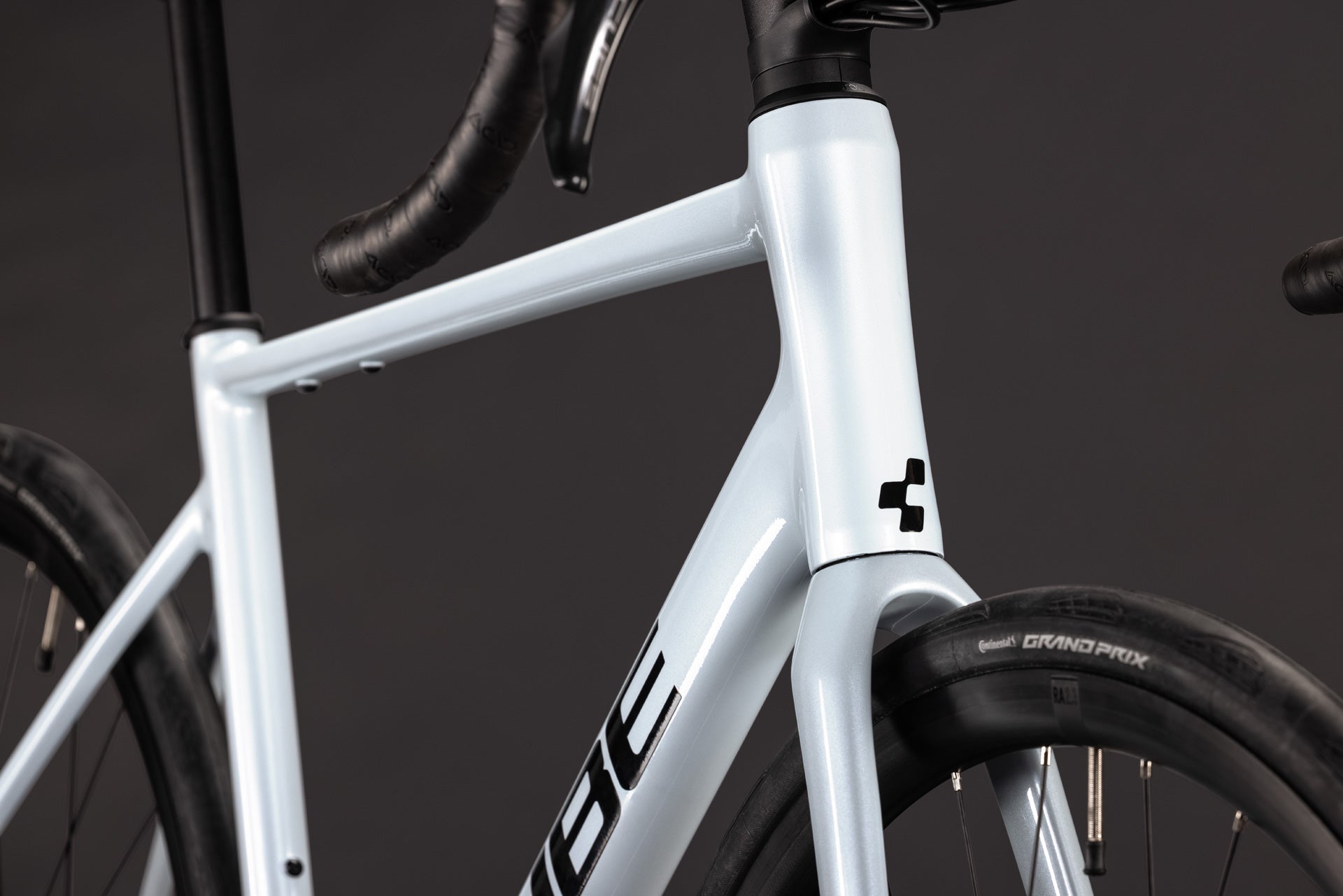 CUBE Attain Race glacier´n´black.