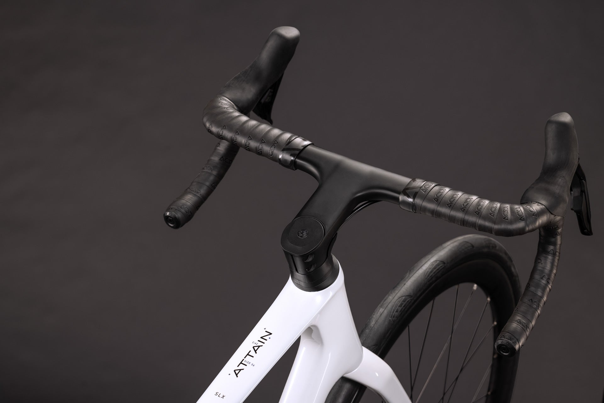 CUBE Attain C:62 SLX metallicwhite´n´black.