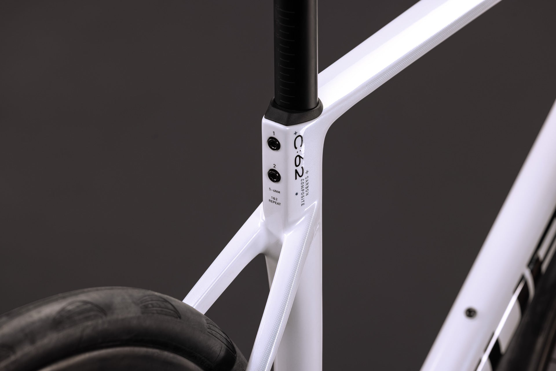 CUBE Attain C:62 SLX metallicwhite´n´black.
