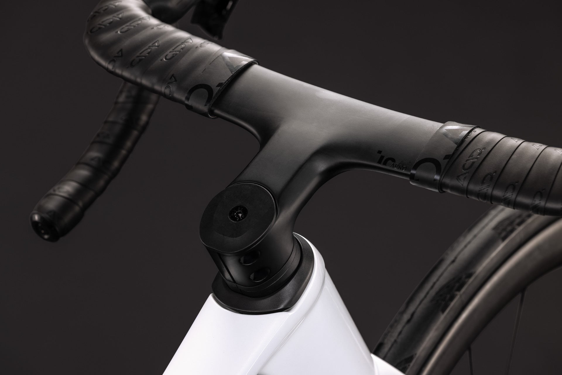 CUBE Litening AERO C:68X Pro chalky´n´black.