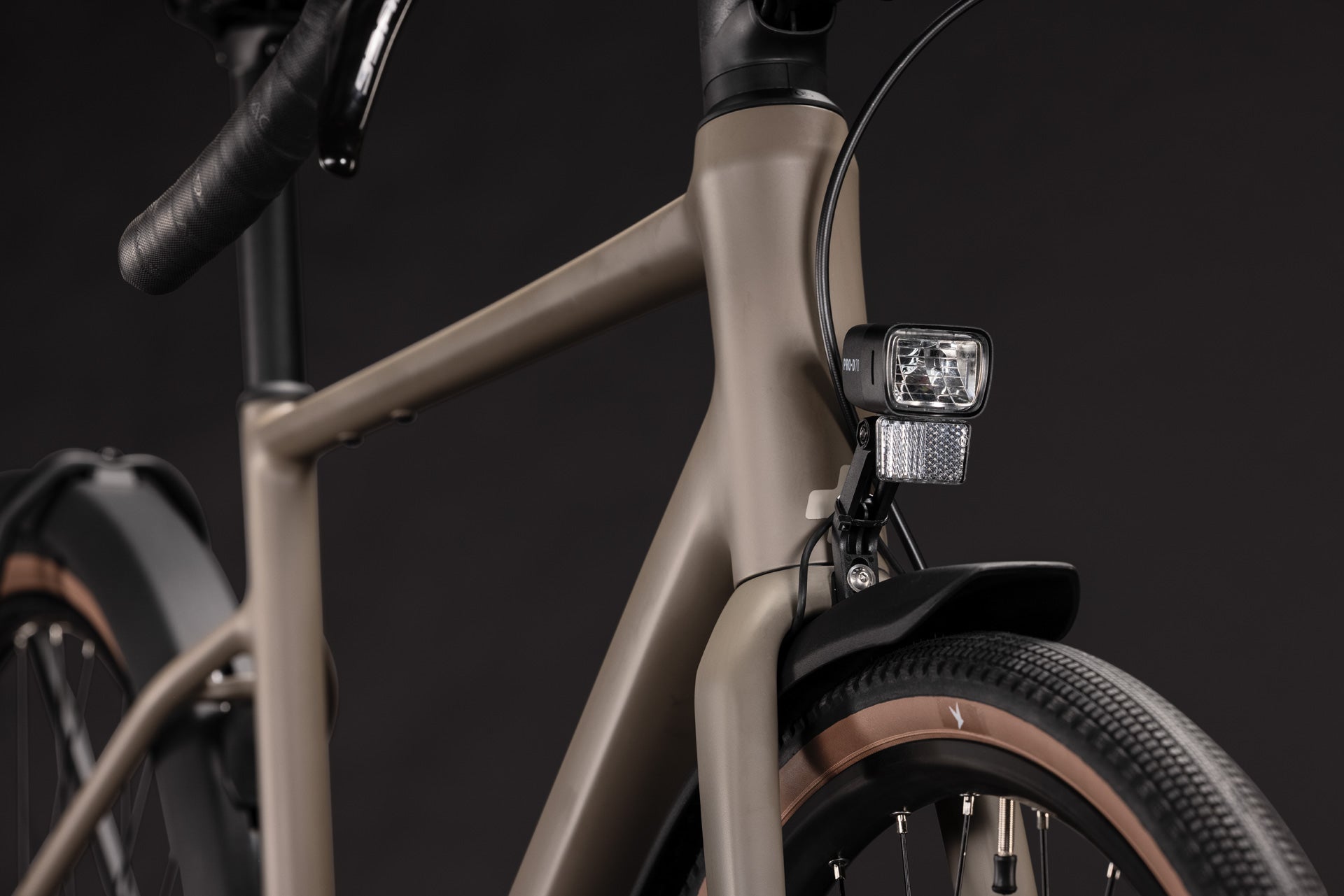 CUBE Nuroad ONE FE wood´n´grey.