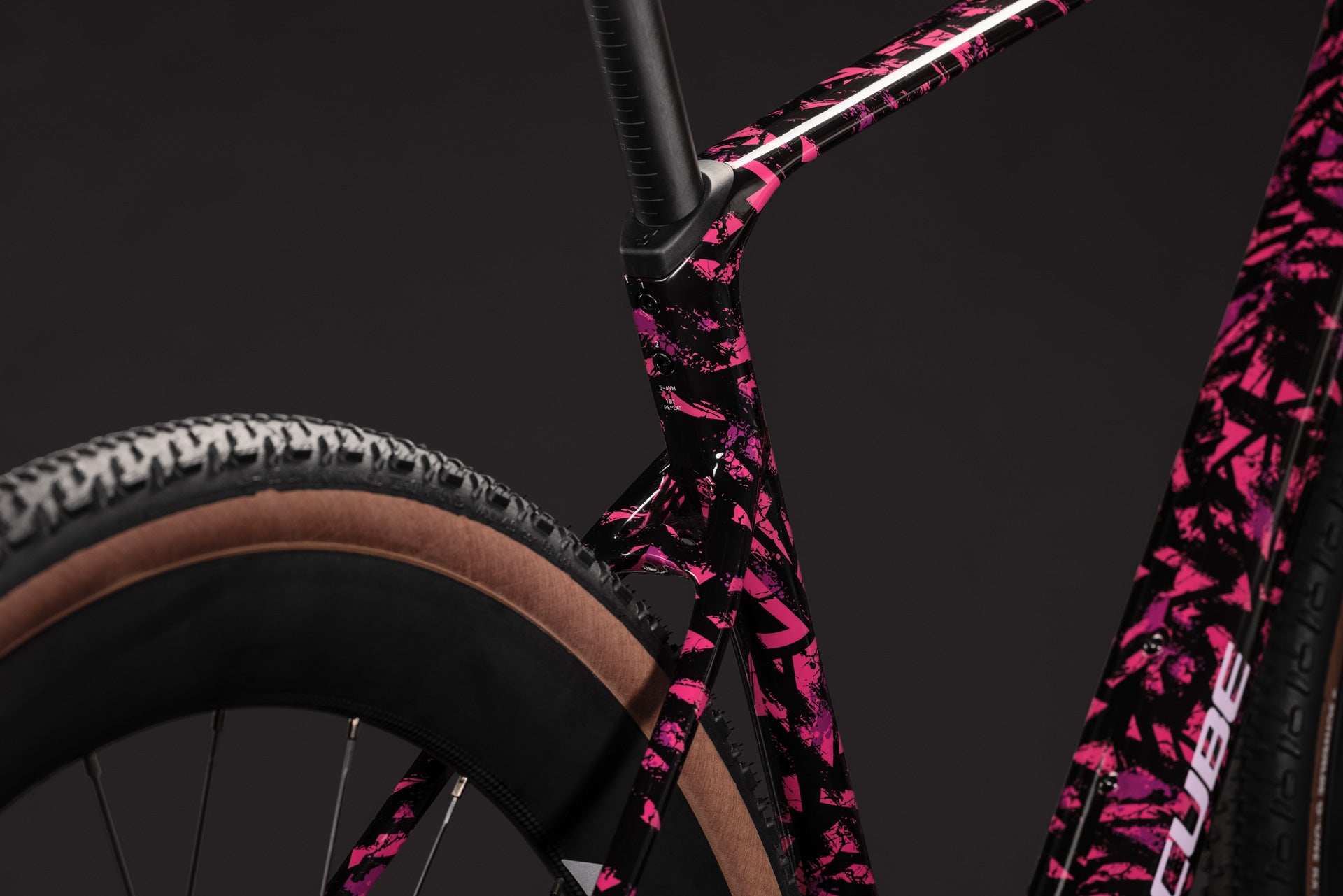 CUBE Nuroad C:62 SLX pinkaction´n´black.