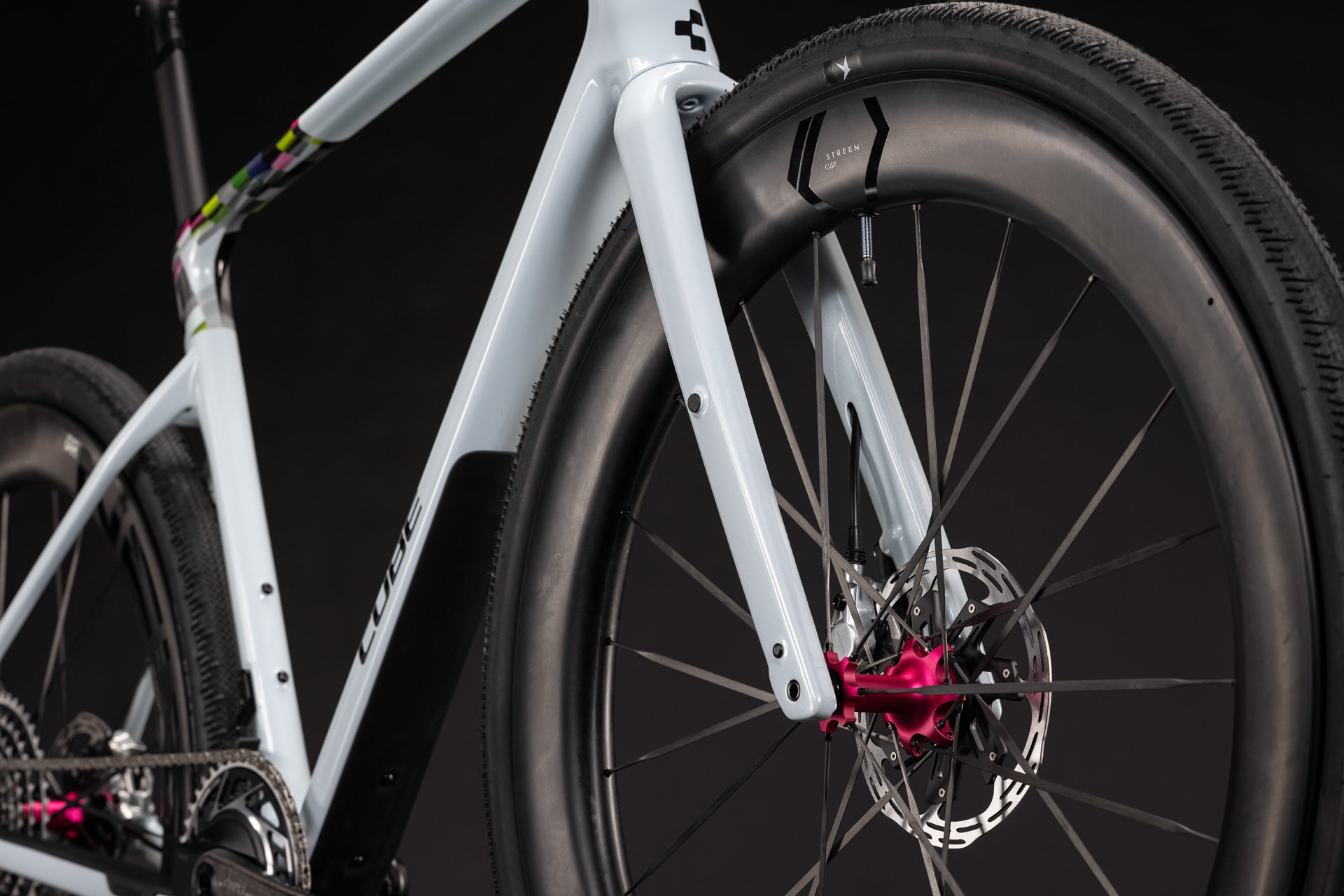 CUBE Nuroad C:62 SLT glacier´n´magenta.