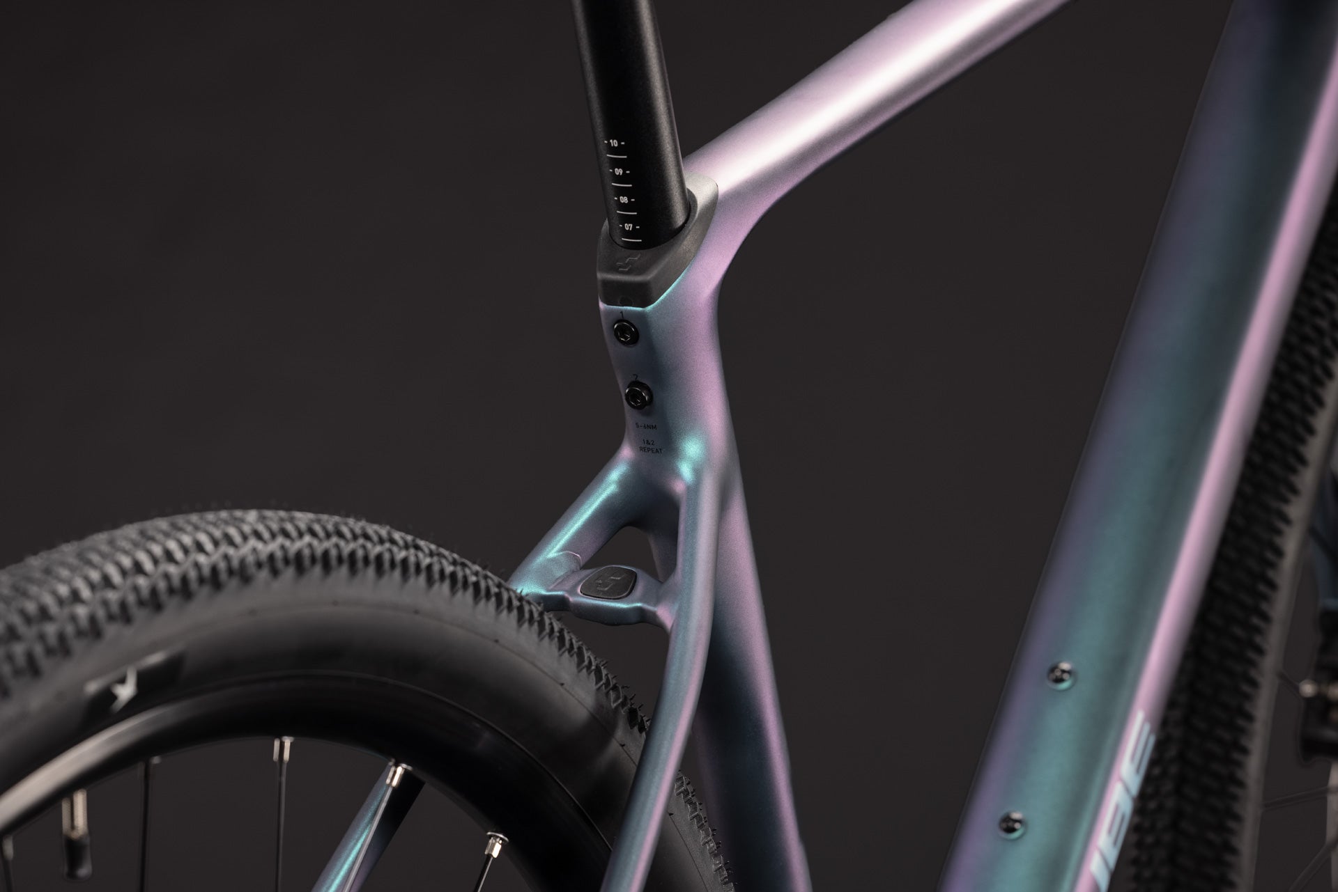 CUBE Nulane Race smaragdgrey´n´prizm.