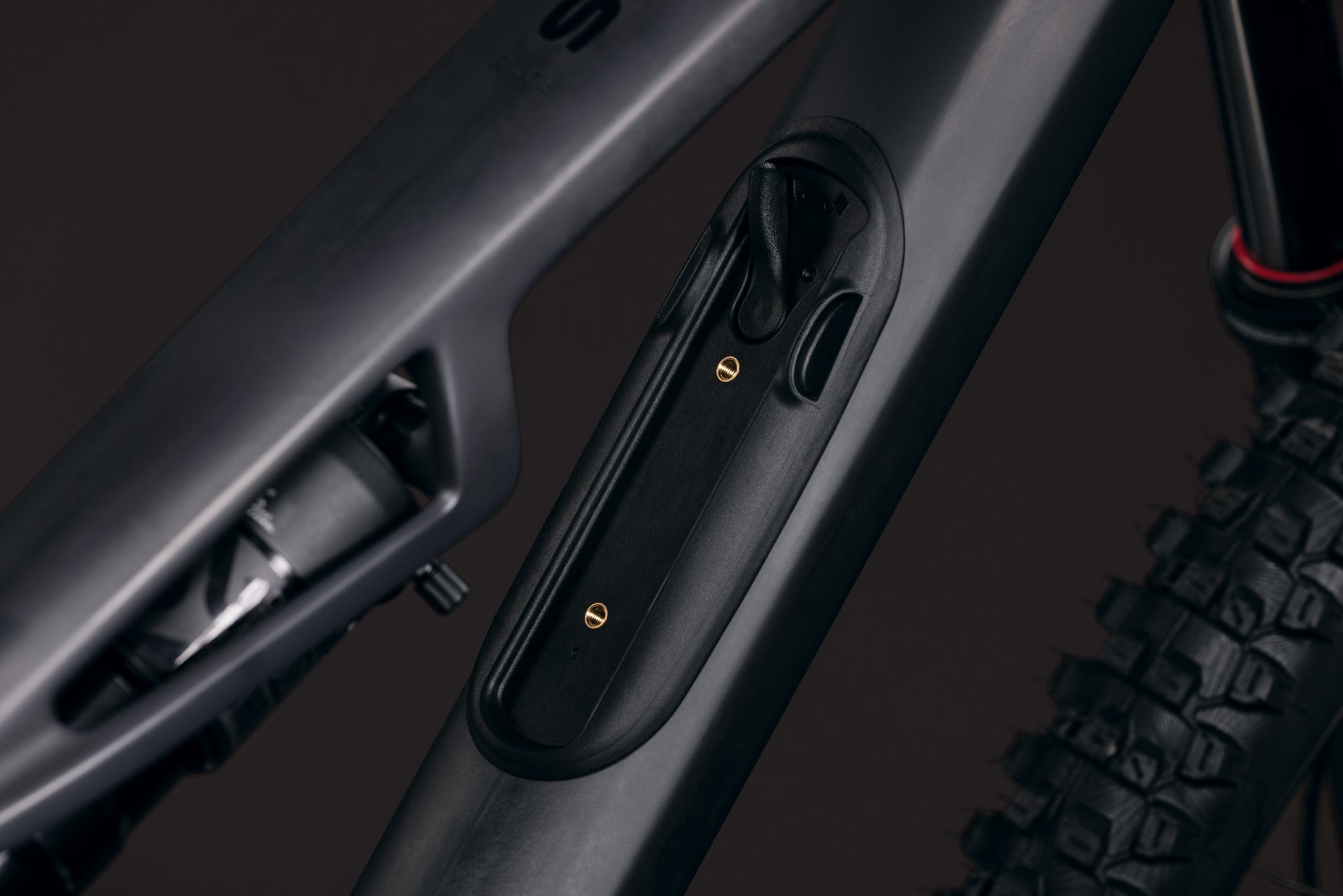 CUBE Stereo HPC RACE carbon´n´black mit integriertem Akku-Fach im Carbonrahmen