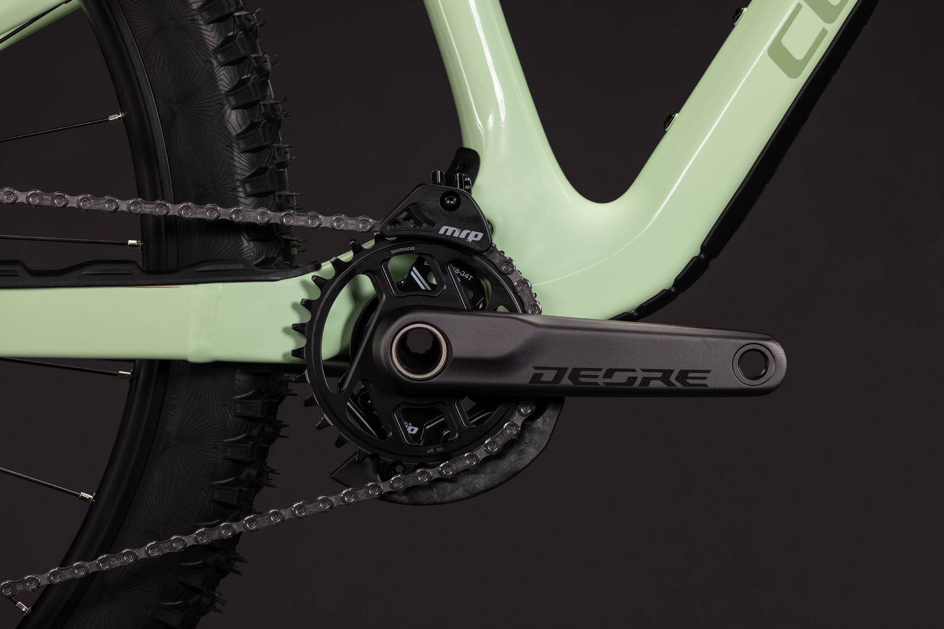 CUBE Stereo HPC RACE lindgreen´n´green, Detail am Tretlager und Antrieb