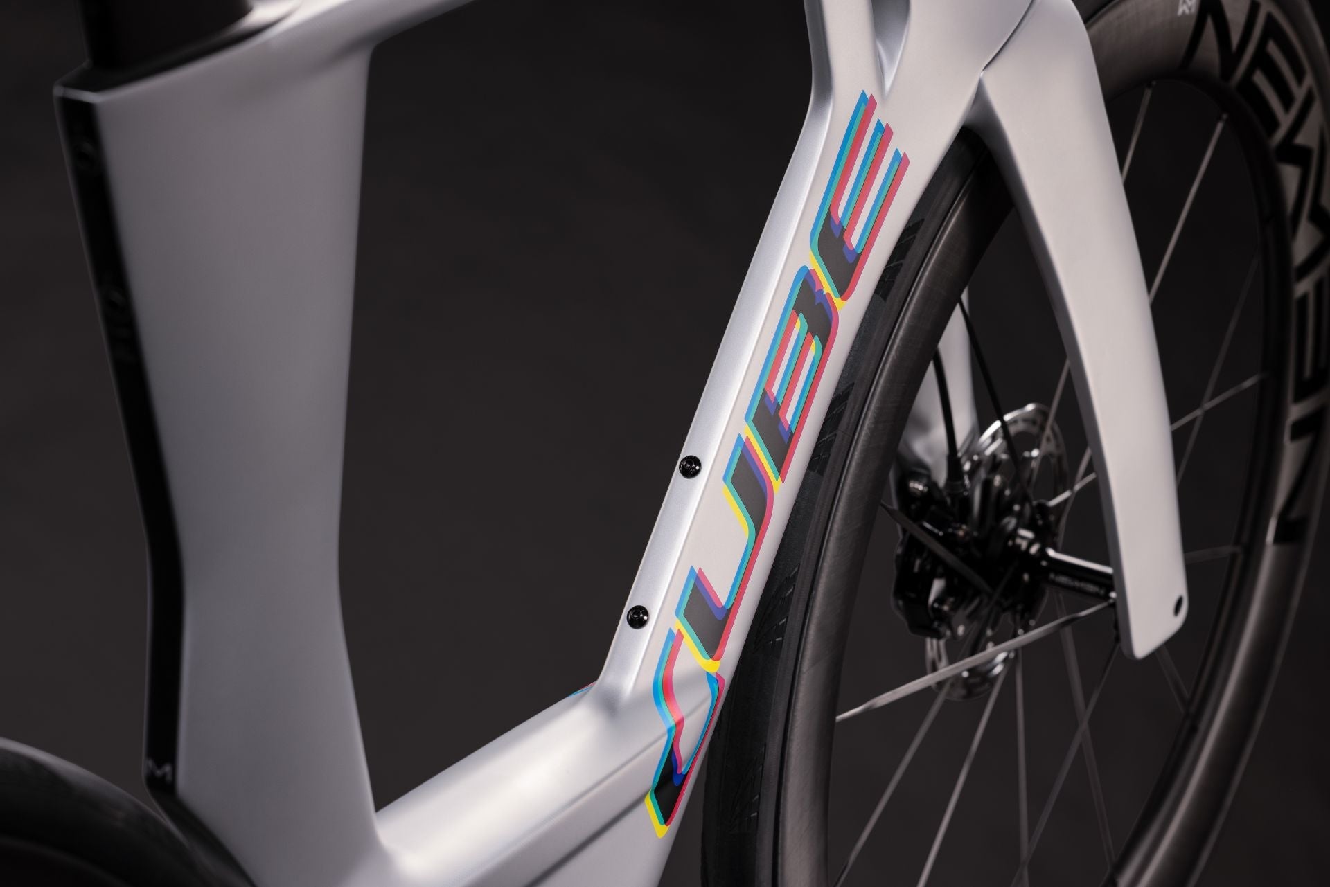 CUBE Aerium C:68X SLX spaceship´n´cmyk.