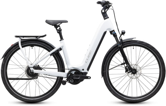 CUBE Kathmandu Hybrid Deluxe Pro 800 E-Bike in metallicwhite´n´chrome, Seitenansicht