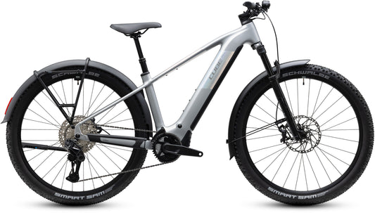 CUBE Reaction Hybrid SLX 800 FE E-Mountainbike in platinum'n'reflex mit Schutzblechen