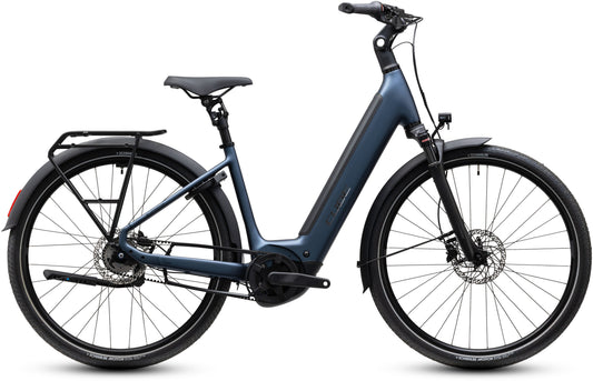CUBE Supreme Hybrid Deluxe ONE 600 E-Bike in navyblack´n´black mit Gepäckträger und Schutzblechen