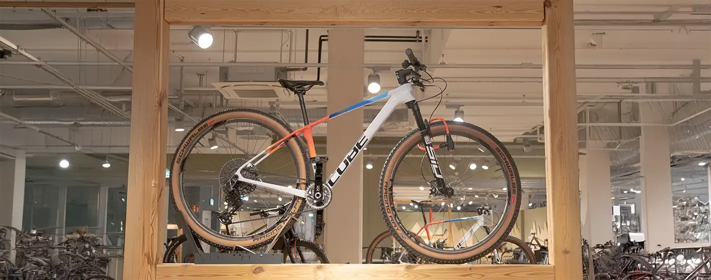 Fahrräder im CUBE Store Berlin-Spandau