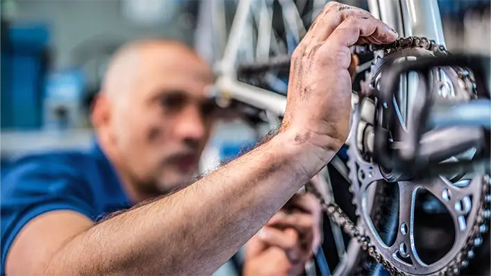 Fahrradkette wechseln: Schritt-für-Schritt-Anleitung | DjelicS @Getty Images Signature