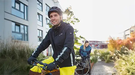 Fahrradbekleidung bei BIKE Market kaufen