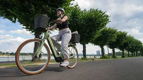 Das CUBE E-Bike City für Alltag und Freizeit in der Stadt