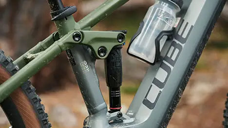 Das CUBE Stereo Hybrid ist ein vollgefedertes Mountainbike mit der Bezeichnung Fully