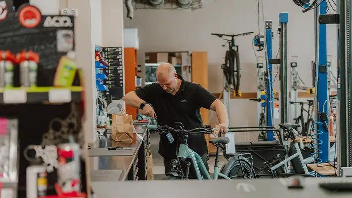 Fahrradwerkstatt im CUBE Store Potsdam
