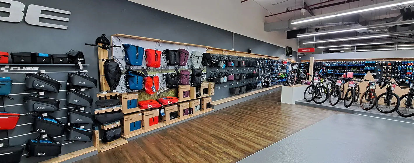 Fahrradzubehör und Fahrradteile im CUBE Store Schwerin