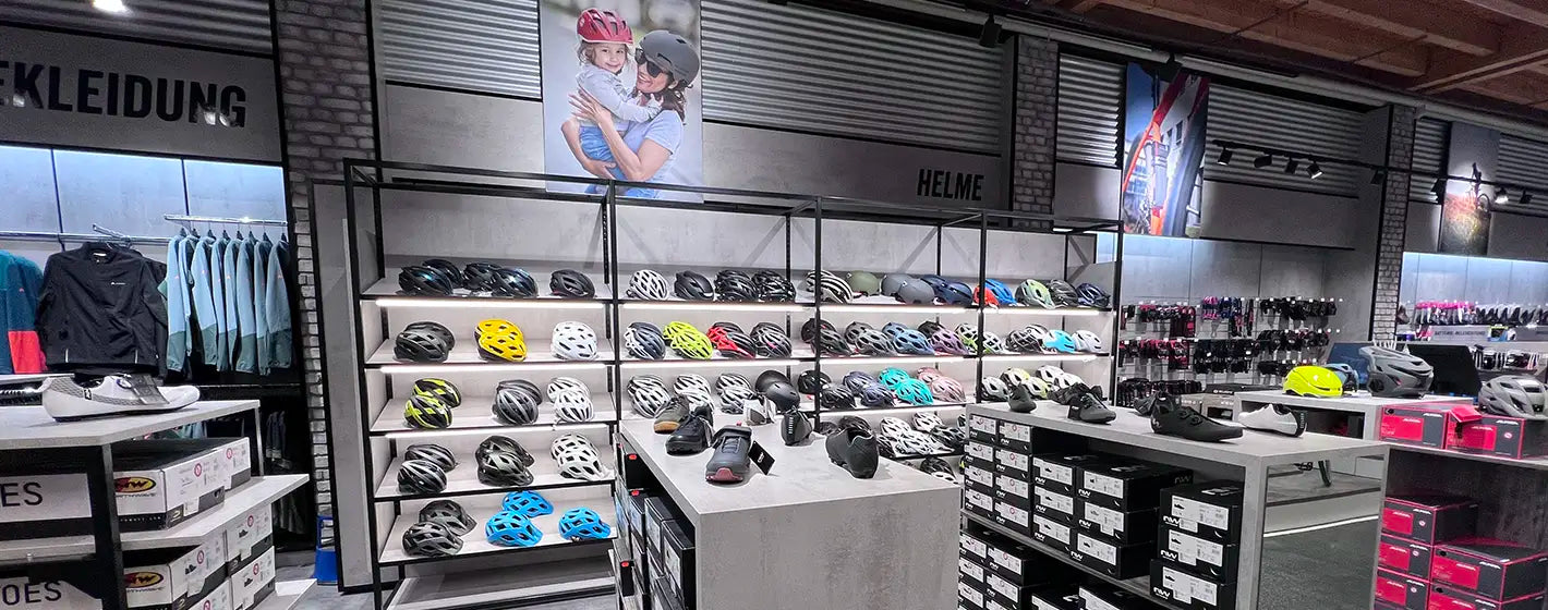 Große Auswahl Teile, Zubehör und Bekleidung im BIKE Market in Rostock-Schutow