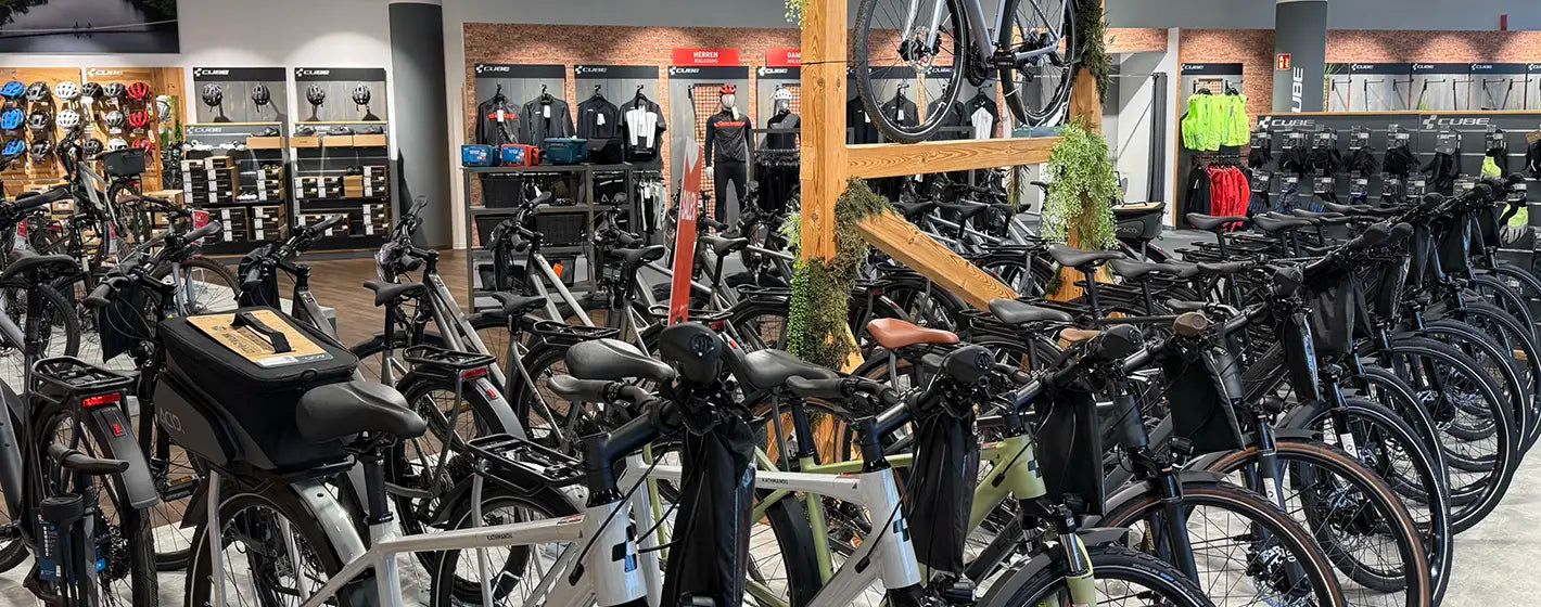Große Auswahl Fahrräder, E-Bikes, Teile, Zubehör und Bekleidung im CUBE Store Schwerin
