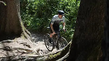 Mit dem CUBE Gravelbike vom BIKE Market kannst du tolle Abenteuer erleben