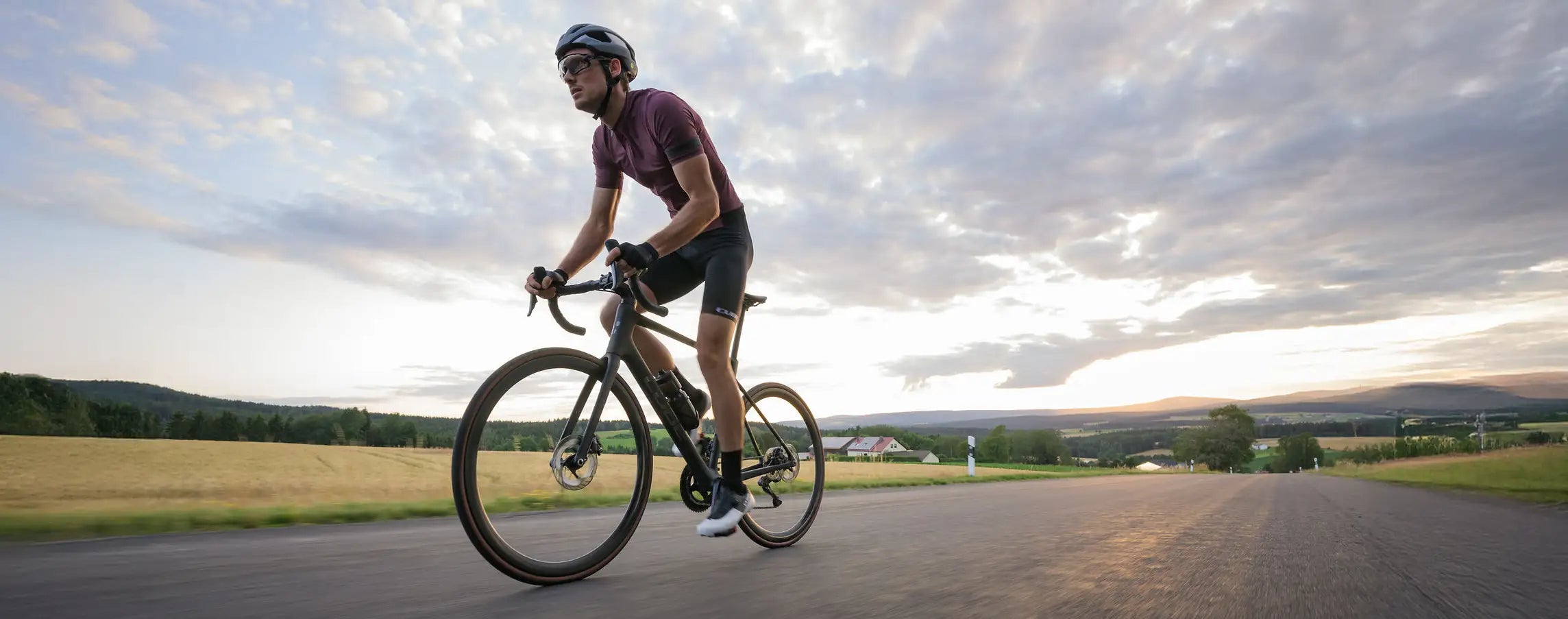 Entdecke CUBE Fahrräder bei BIKE Market - Hochwertige Bikes für Jeden zu Top Preisen